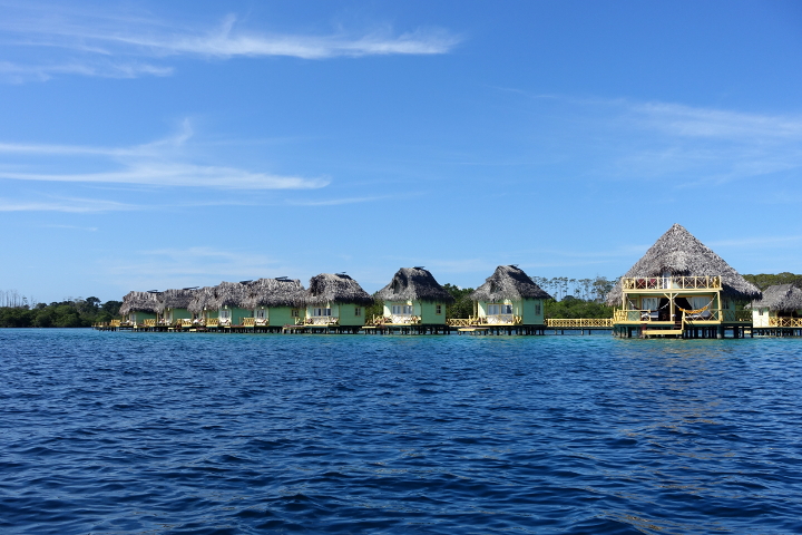 Punta Caracol Acqua Lodge