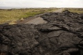 Straße unter Lava verschüttet Straße unter Lava verschüttet